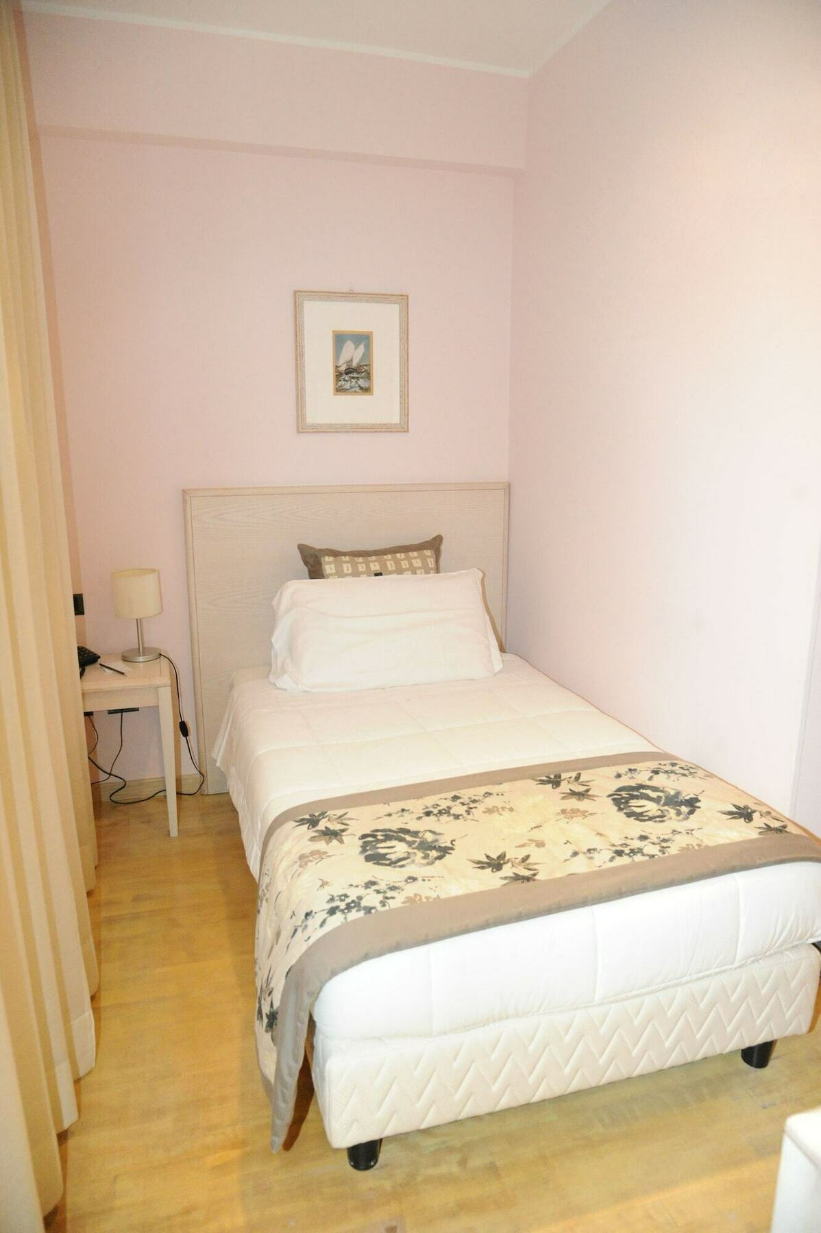 Hotel Chiaraluna Civitanova Marche Exterior photo